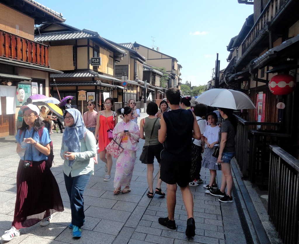 Over Tourism In Kyoto The Kyoto Project